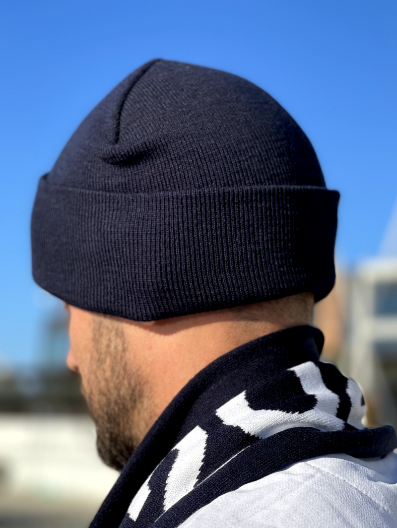 Шапка темно-синяя